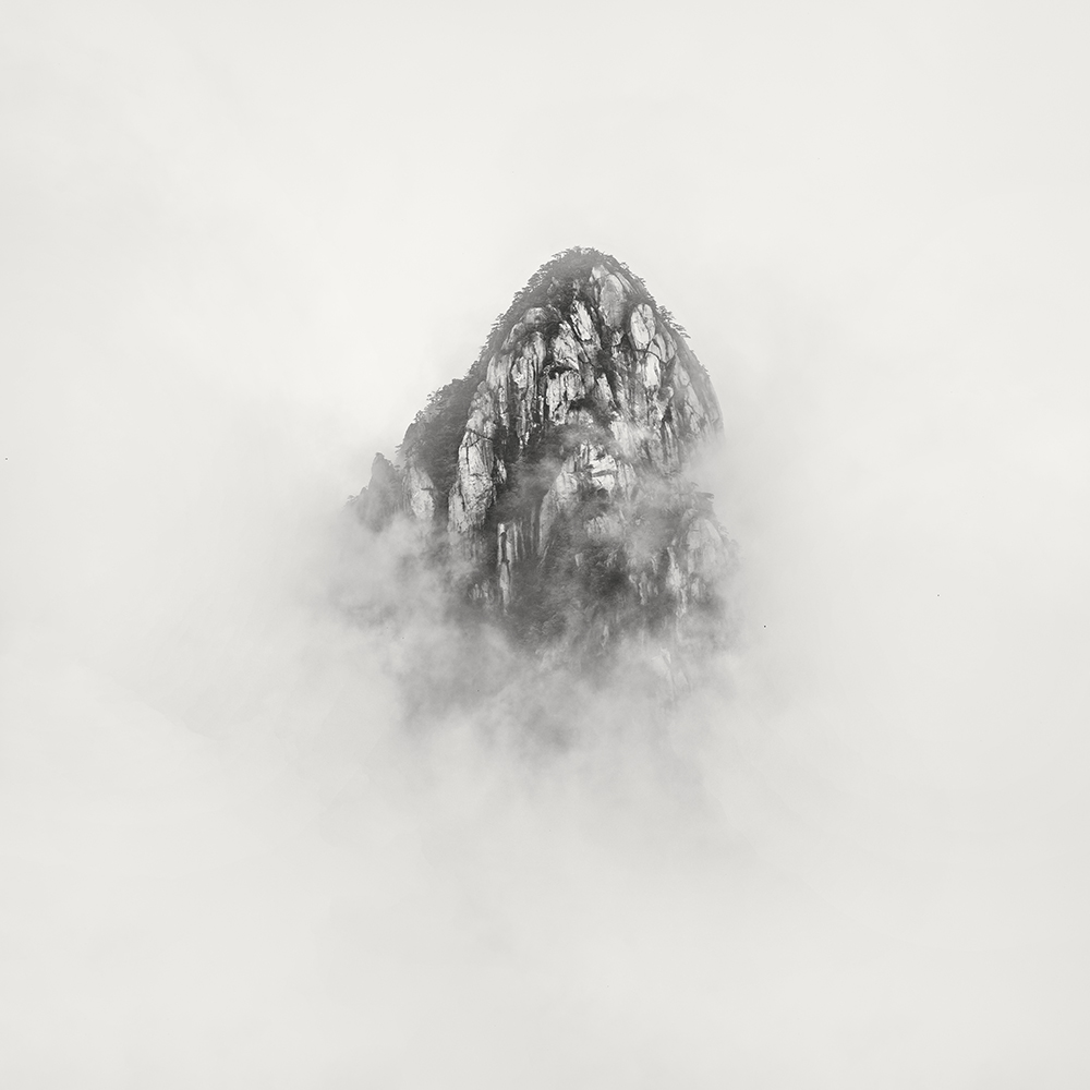 黄山 MOUNTAIN NO.2 -ANHUI -CHINA -2019